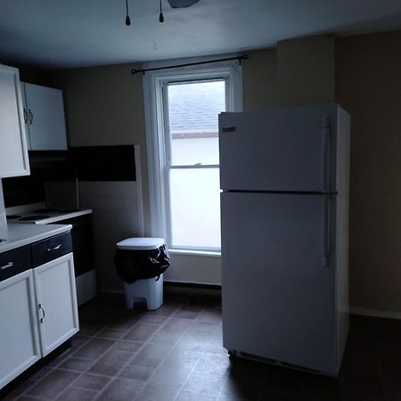Cozy Downtown Two Bedrooms Free Parking Kingston Eksteriør bilde